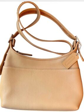 Vintage Coach Camel Small Legacy Zip
Hobo No. 9136 w/nickel 
New without tags